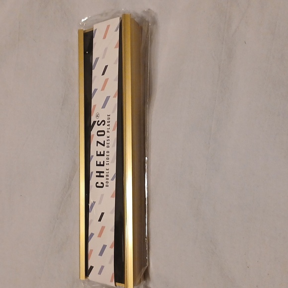 Cheezos 'BOSS' Double Sided Desk Plaque Black & Gold Office Decor - Picture 2 of 3